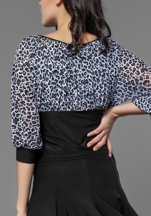 Half Sleeve Leopard Crepe Top