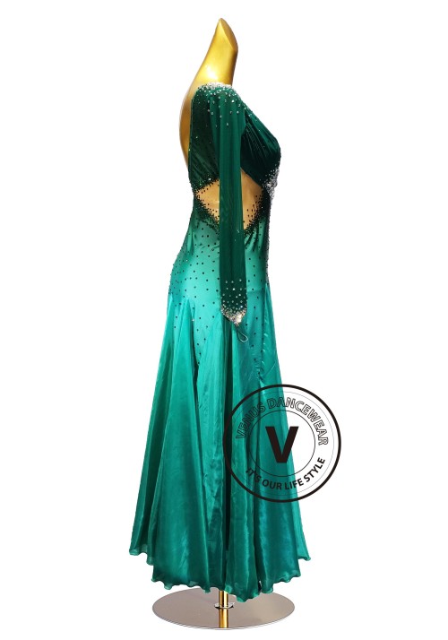 Emerald Silk Elegance Waltz Smooth Ballroom Dress for Competition Performance