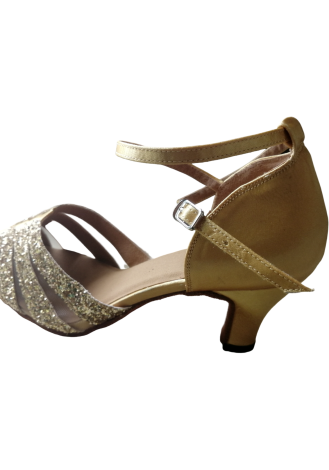 Gold Latin rhythm dance shoes with glitter detailing.