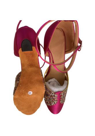 Stunning pink Latin rhythm dance shoes with sparkling detail. Perfect for your next performance!