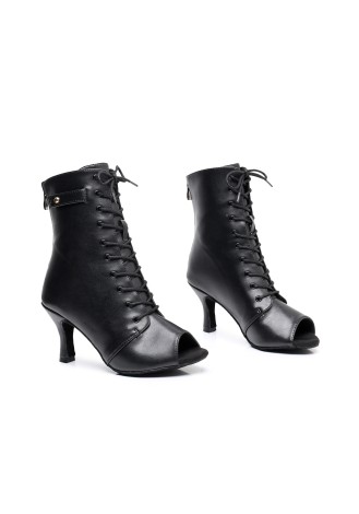 Elegant black Latin rhythm dance shoes with lace-up detailing. Perfect for the dance floor.