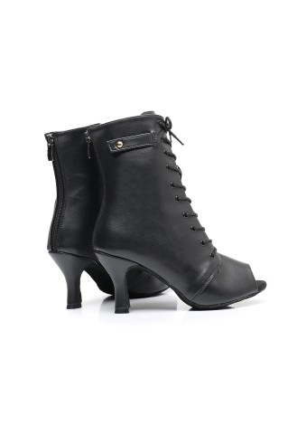 Elegant black Latin rhythm dance shoes with lace-up detailing. Perfect for the dance floor.