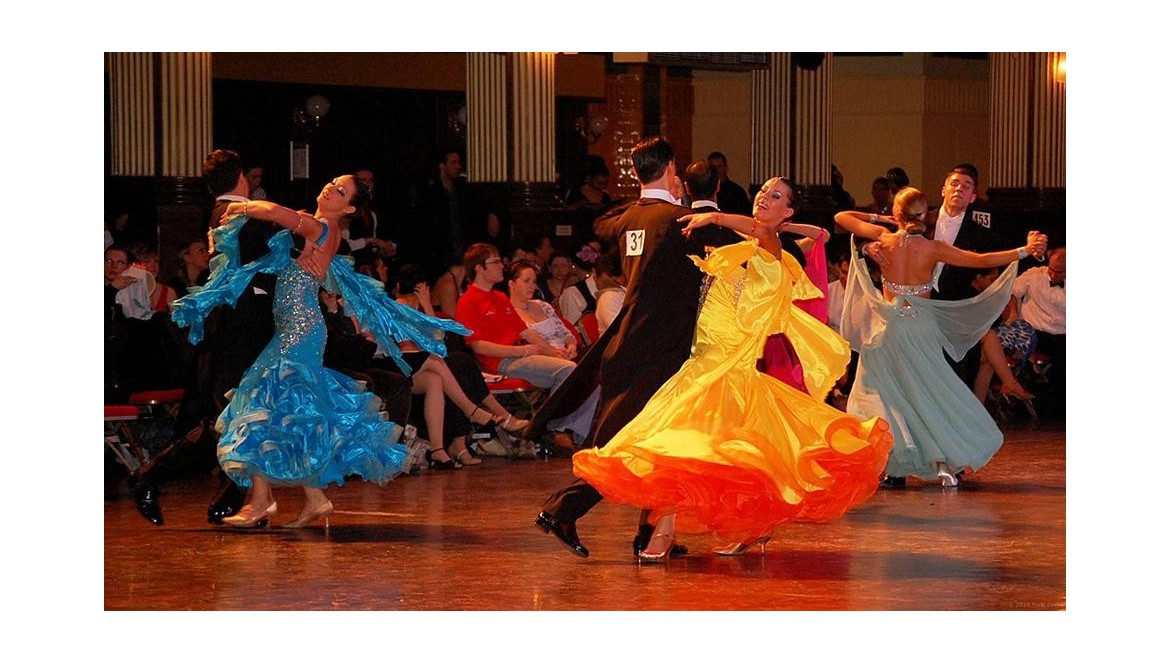 5 Tips On Choosing Your Ballroom Dance Costume