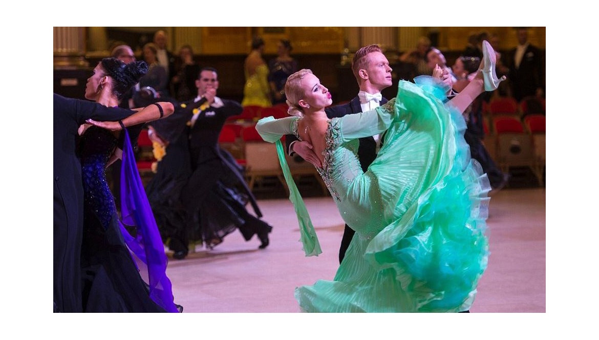 Choosing a Ballroom Dancing Gown for Your Body Type